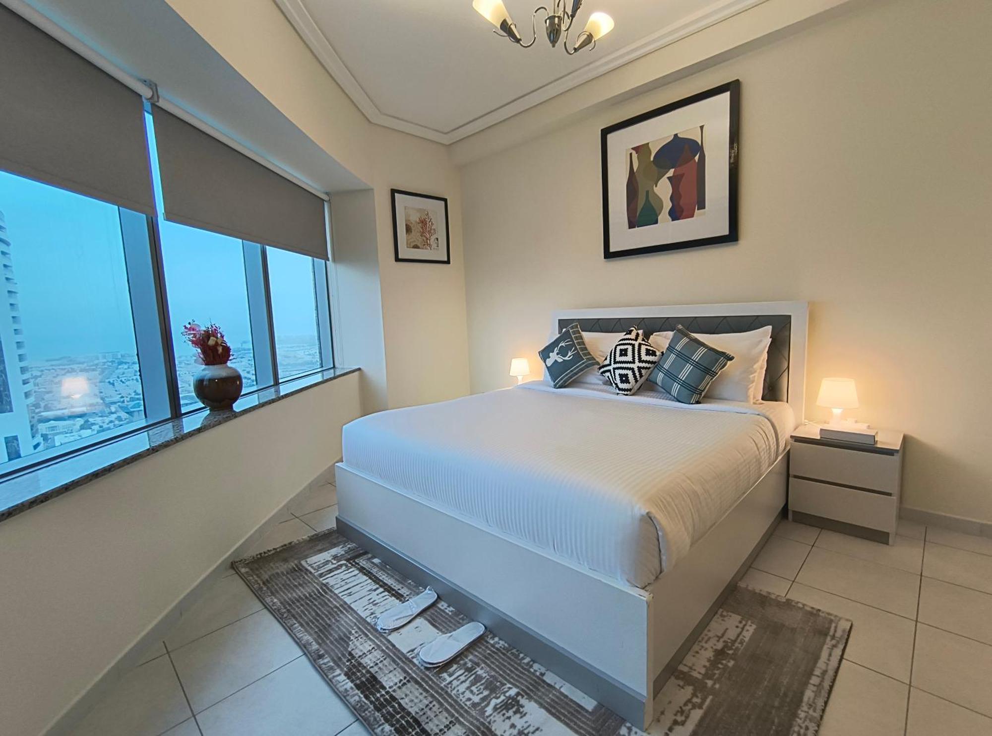 Trinity Holiday Homes - Sheikh Zayed Road Near To Financial Center Metro Station Дубай Екстер'єр фото