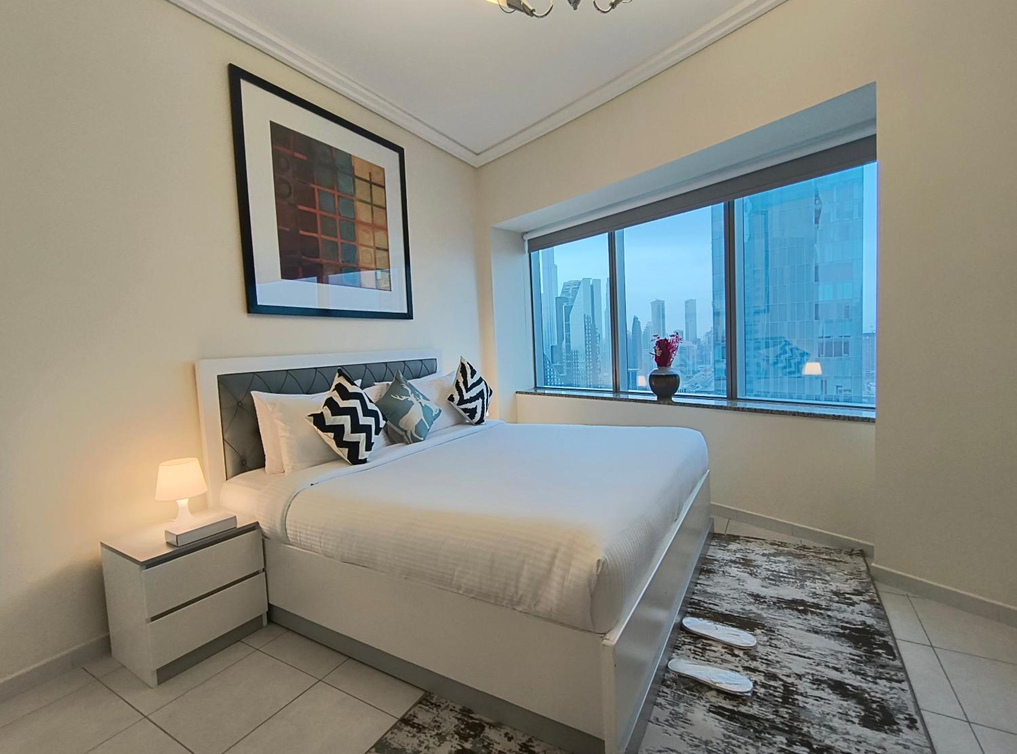 Trinity Holiday Homes - Sheikh Zayed Road Near To Financial Center Metro Station Дубай Екстер'єр фото