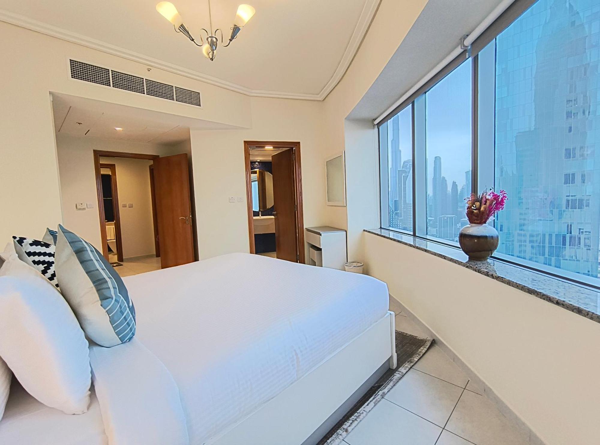 Trinity Holiday Homes - Sheikh Zayed Road Near To Financial Center Metro Station Дубай Екстер'єр фото