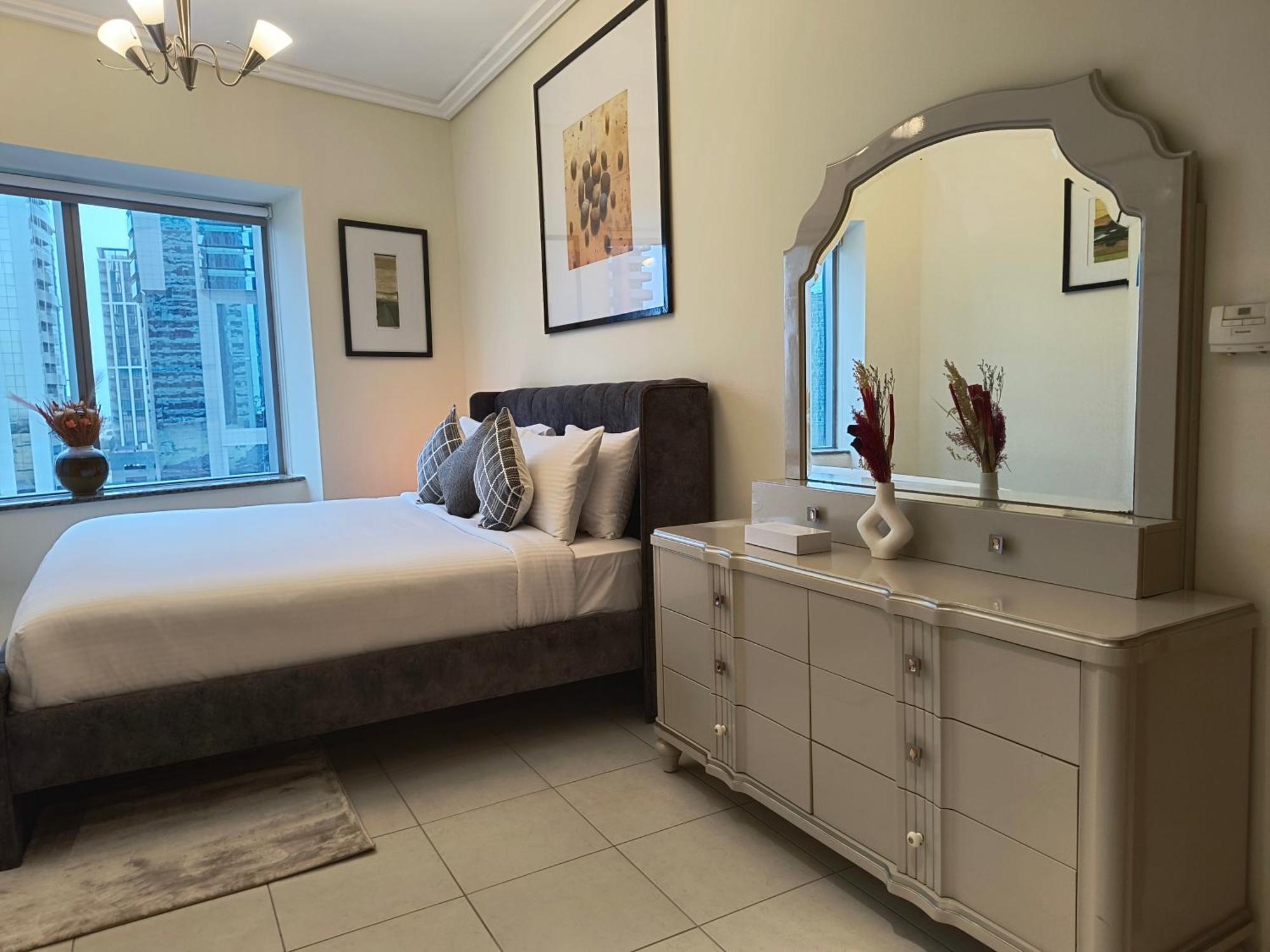 Trinity Holiday Homes - Sheikh Zayed Road Near To Financial Center Metro Station Дубай Екстер'єр фото