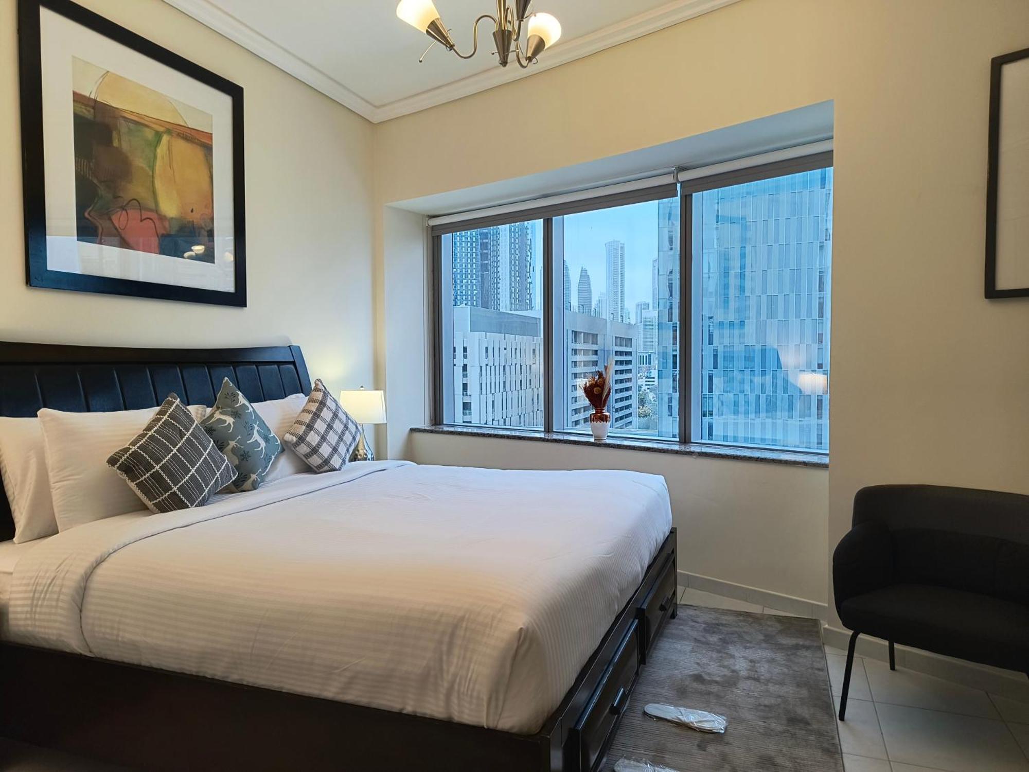Trinity Holiday Homes - Sheikh Zayed Road Near To Financial Center Metro Station Дубай Екстер'єр фото