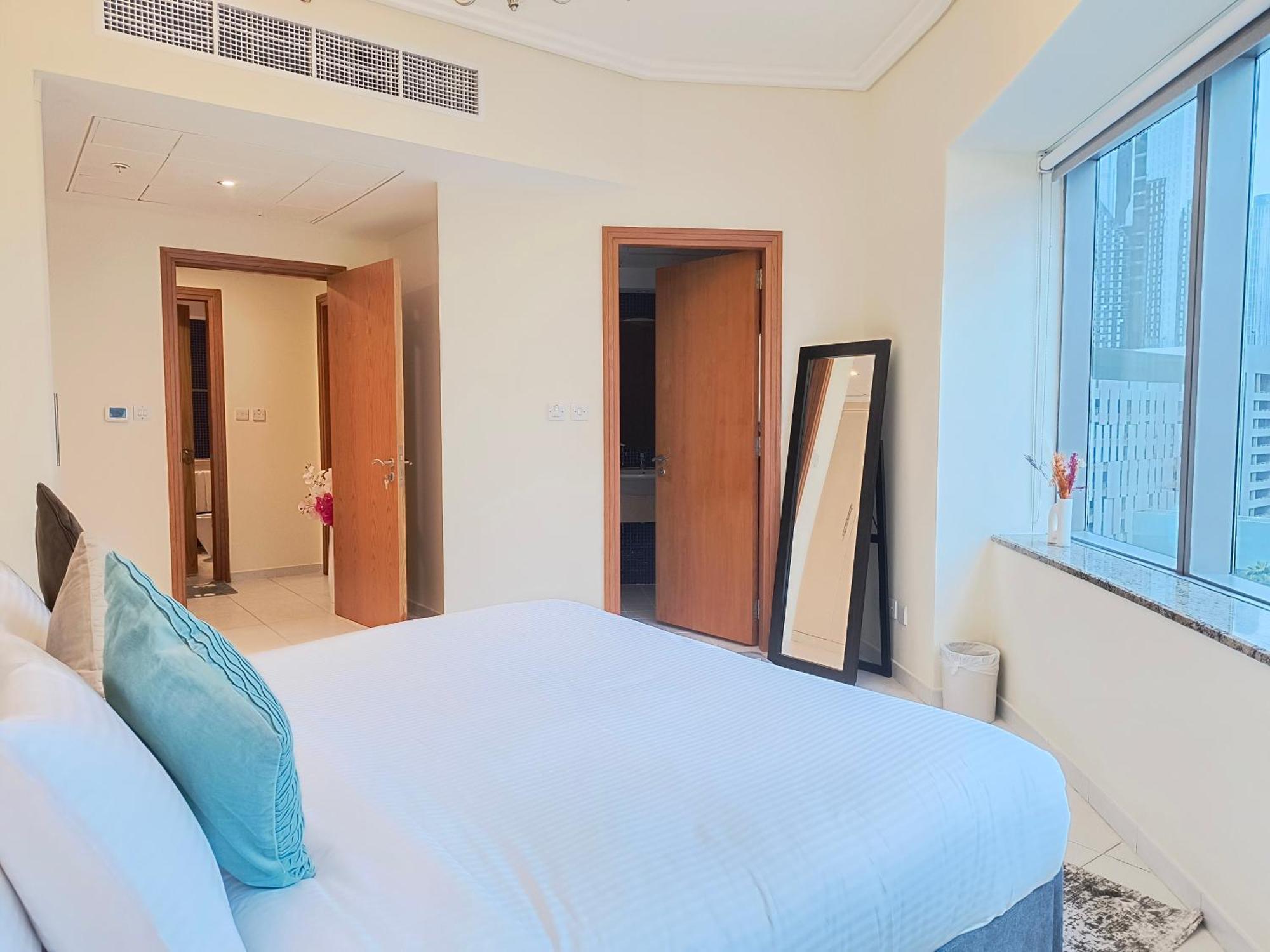 Trinity Holiday Homes - Sheikh Zayed Road Near To Financial Center Metro Station Дубай Екстер'єр фото