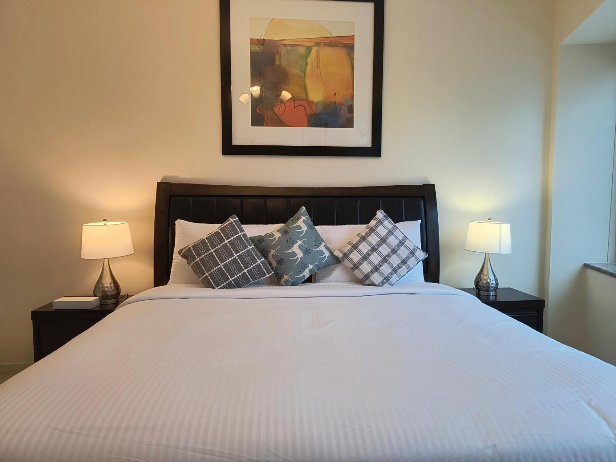 Trinity Holiday Homes - Sheikh Zayed Road Near To Financial Center Metro Station Дубай Екстер'єр фото