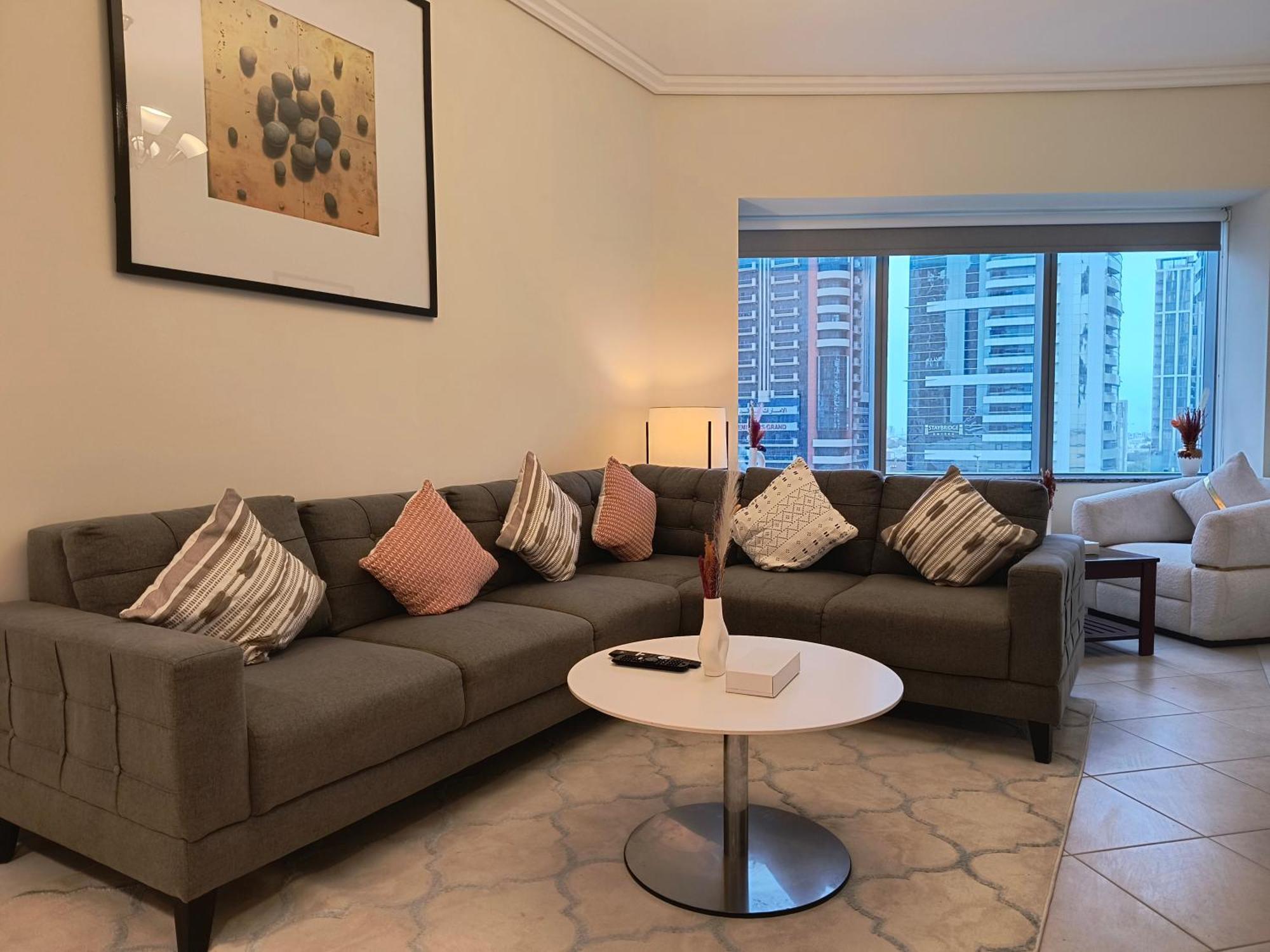 Trinity Holiday Homes - Sheikh Zayed Road Near To Financial Center Metro Station Дубай Екстер'єр фото